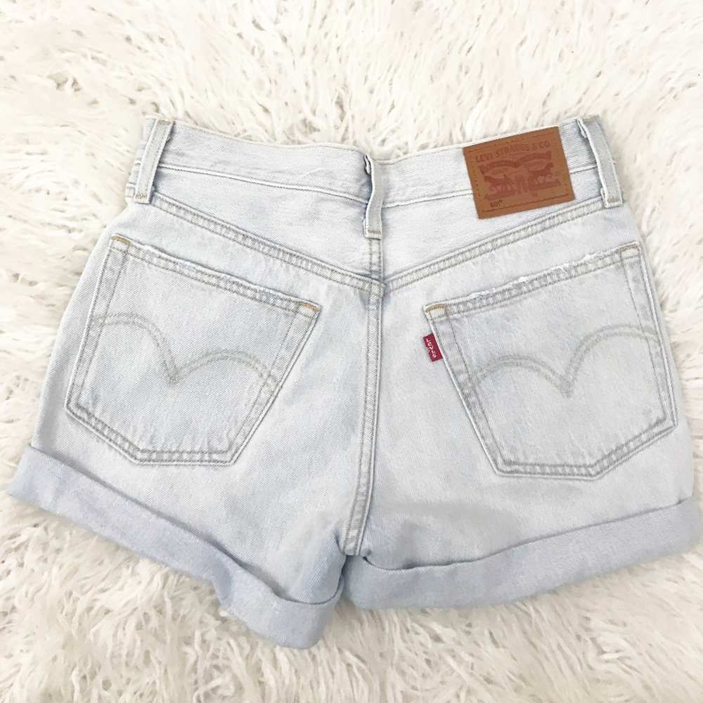 Levi’s Light Wash Distressed Shorts Cuffed Size 25
